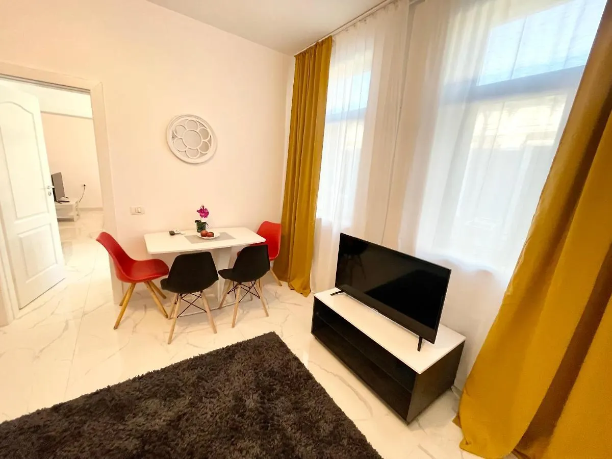 4 City Bucharest Apartment